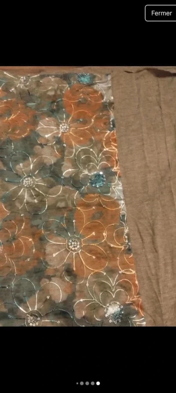 Xale longo metade com flores e lantejoulas, metade marrom, mohair/acrílico – photo 6